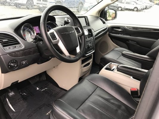2015 Chrysler Town & Country Touring in Vandalia, IL - Hosick Motors Inc